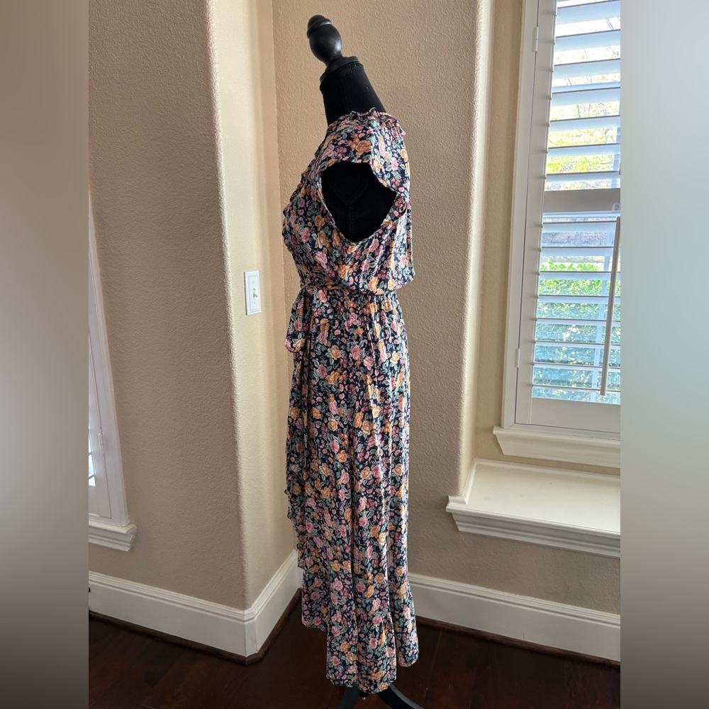 Old Navy Multicolor Floral Wrap Midi Dress - Picture 3 of 7